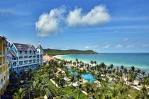 Giá vé máy bay giảm kịch sàn, khách ồ ạt đặt tour du lịch