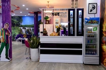 Ngôi nhà màu tím gần triệu đô của nghệ sĩ hài Hồng Tơ