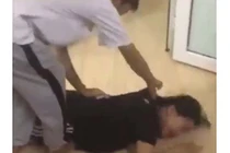 Mặc áo hai dây và quần đùi ở nhà, người vợ bị chồng “xử đẹp“