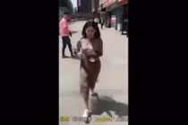 Video: Hậu quả khôn lường chỉ vì mải "úp mặt" vào điện thoại