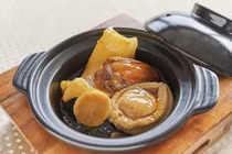 Bạn có dám bỏ chục triệu cho đĩa ăn bé tẹo?