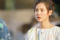 Thấy vết bầm trên tay em dâu, tôi nói một câu khiến cô ấy khóc nức nở