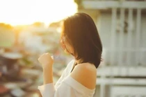 Video: Bạn sẽ làm gì khi biết người yêu vẫn liên lạc với tình cũ?