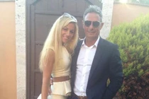 Vừa vào biệt thự với gái trẻ, đại gia bị tình cũ sát hại 