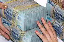 Bán đất 1,5 tỷ, chồng keo kiệt vẫn quyết trung thành với xe máy