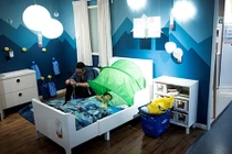 Siêu thị nội thất thành nơi "ngủ nhờ" tránh nóng ở Trung Quốc