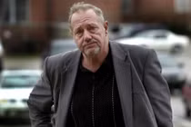 Trúng độc đắc "siêu khủng", thì tai họa dồn dập ập đến