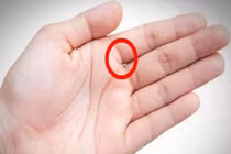 Nhìn vào khe hở giữa ngón tay để biết ai giàu, ai nghèo 