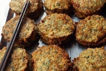 Rươi chiêm trái vụ nửa triệu đồng/kg vẫn tấp nập khách đặt mua