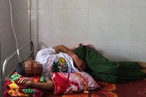 Mâu thuẫn với con trai, cha uống thuốc sâu tự tử