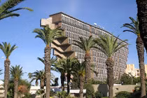 Khách sạn lộn ngược truyền cảm hứng cho Star Wars sắp bị phá hủy?