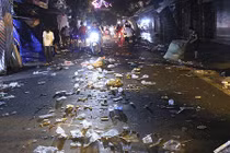 Video: Cảnh khó tin dưới mũi giày hotgirl lượn Trung thu phố cổ