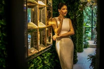 Hà Kiều Anh khoe nhan sắc tươi trẻ, rạng ngời ở tuổi 42