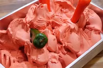 Video: Nếm thử món kem dành cho người 18+, có thể mất mạng