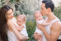 Cặp nhóc tỳ tròn 4 tháng, Hà Hồ đăng ảnh cận mặt nhìn thích mê