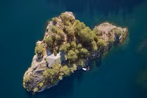 Đảo kèm biệt thự siêu rộng giá 51 tỷ rao mãi chẳng ai mua