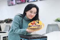 Nhan sắc đời thực trẻ trung bất ngờ của BTV Hoài Anh ở tuổi 40