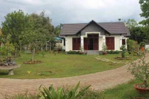 Không đập bỏ nhà vườn trái phép trên đất của Phó ban Tổ chức Tỉnh ủy