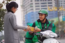 Câu chuyện đáng suy ngẫm sau bức ảnh “bảng cấm shipper lên lầu“