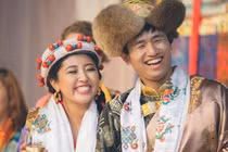 Nơi con gái phải 'qua tay' 20 người đàn ông mới được lấy chồng