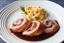 Video: Bí quyết làm thịt lợn nướng bọc hạt óc chó