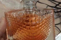 Mua "nước hoa Pháp xách tay" siêu rẻ, khách hàng bị lừa cay đắng