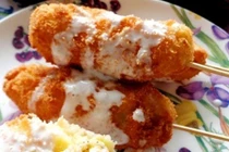 Video: Cách làm chuối chiên lăn dừa thơm ngon mà lại rất đơn giản 