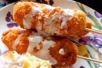 Video: Cách làm chuối chiên lăn dừa thơm ngon mà lại rất đơn giản 