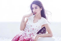 Hút hồn vẻ đẹp mong manh của vợ Huỳnh Hiểu Minh