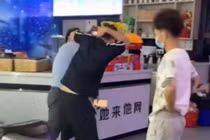 Con trai “cắm chốt” ở quán game 8 ngày, phụ huynh hành động gây tranh cãi