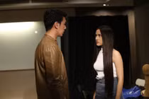 Một tuần 'vắt kiệt sức' bên bồ trở về, chồng hoảng loạn nhìn thứ đặt chình ình giữa nhà 