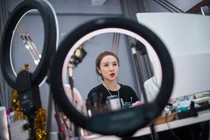 KOL Trung Quốc bị cấm khoe giàu, giảng tài chính bừa bãi