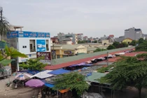 Hải Dương: Nghịch lý chợ tiền tỷ bỏ không, dân bán hàng dưới gầm cầu 