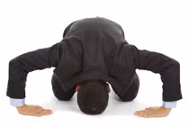 Dịch vụ xin lỗi hộ trở thành nghề mới ăn nên làm ra