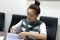 Ca sĩ Vy Oanh nói gì về việc tố giác khiến bà Hằng... xộ khám?