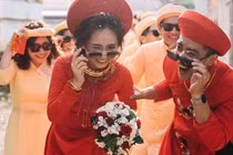 Giới trẻ “méo mặt” vì “chạy sô” đám cưới dịp cuối năm