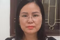 Đình chỉ công tác Cục trưởng Lãnh sự cùng 3 thuộc cấp, điều tra nhận hối lộ