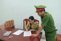 Bắt giam hotgirl siêu lừa “Tina Dương” Ninh Thị Vân Anh