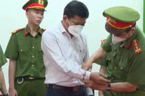 Cựu Giám đốc CDC Bình Phước từng “trả quà” Việt Á bị bắt