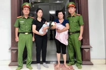 Hải Dương: Hai bé sơ sinh đặt trong túi nilon bỏ trước nhà dân