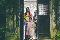 Nhâm Dần 2022: Chọn tuổi nào xông đất thì đẹp nhất, giúp gia chủ cả năm may mắn