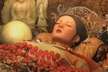 Vì sao con gái Khang Hy khi chết được mặc long bào?