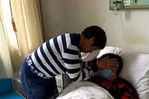 Sau 2 năm, con dâu khiến bố chồng “dâng” cả căn nhà