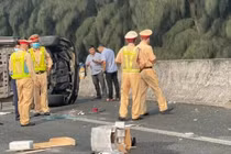 Diễn biến vụ xe chở Phó Chủ tịch UBND TP HCM Lê Hòa Bình gặp nạn