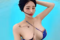 Gái xinh Hàn Quốc “làm nóng” mùa hè với kiểu áo tắm tôn vòng 1