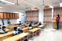 Hà Nội: Học sinh lớp 1-6 đi học vào 21/2… chưa tiêm vắc xin, có an toàn?