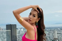 Lê Hoàng Phương khoe dáng gợi cảm với bikini ở Miss Grand International