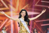Bùi Quỳnh Hoa dính lùm xùm vẫn chắc suất thi Miss Universe?