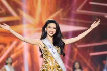 Bùi Quỳnh Hoa dính lùm xùm vẫn chắc suất thi Miss Universe?