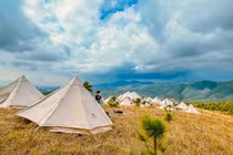 Trên đỉnh Phượng Hoàng "mùa cỏ cháy"